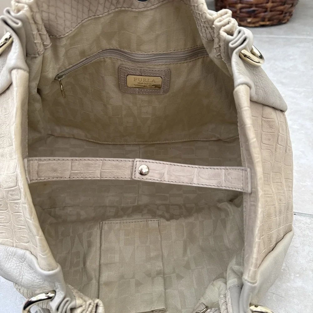 Genuine Furla Embossed Croc & Python Leather‎ Bag Italy Purse Beige Color